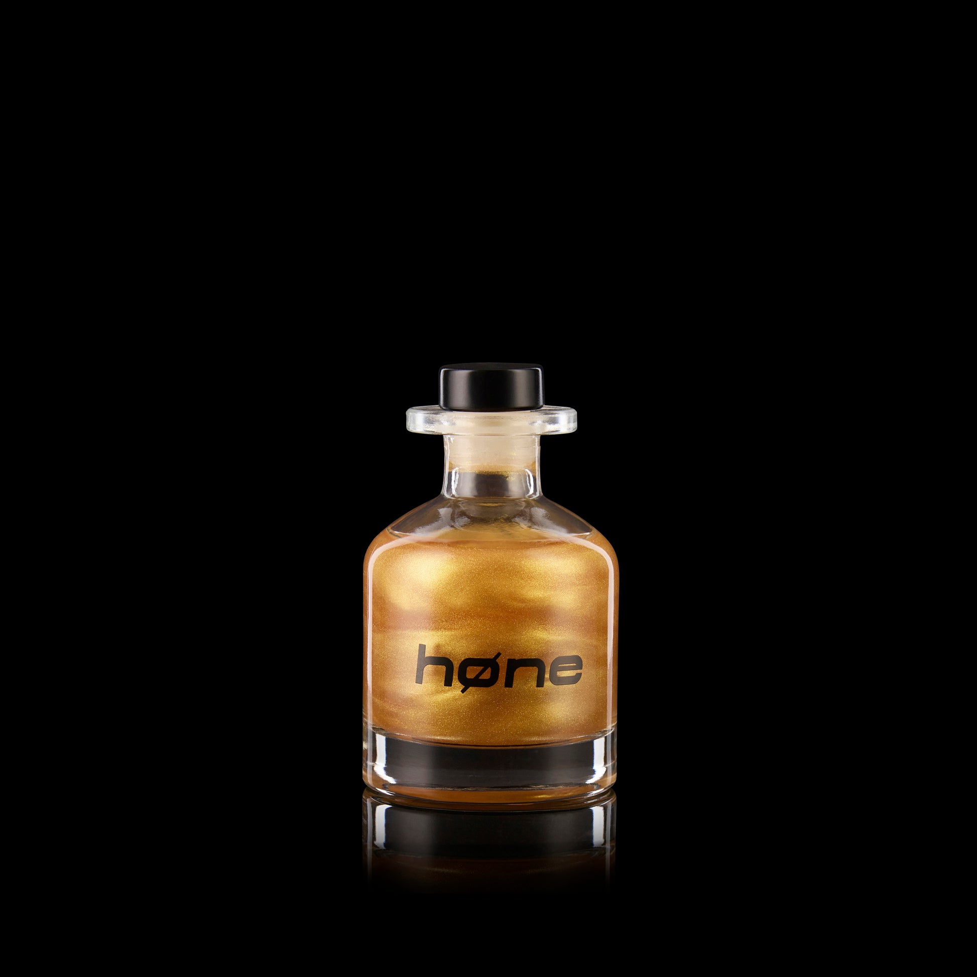 Hand poured, long lasting hone aroma glitter reed diffuser in luxurious gold, on sale in Singapore at a discount